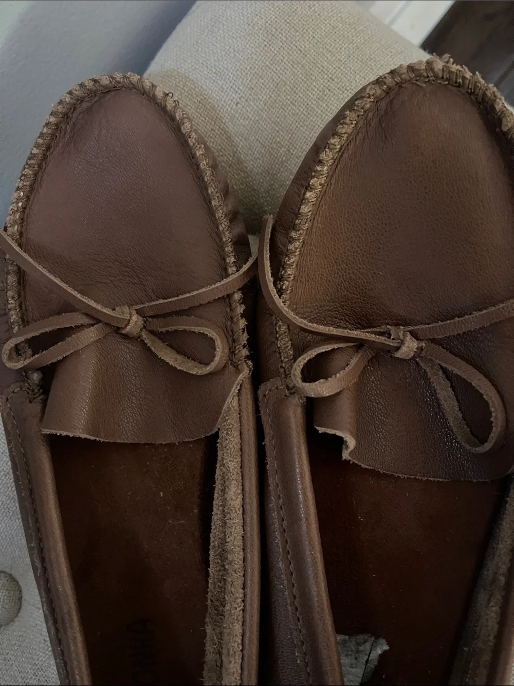 Near perfect Minnetonka driving moccasins size 9.5
